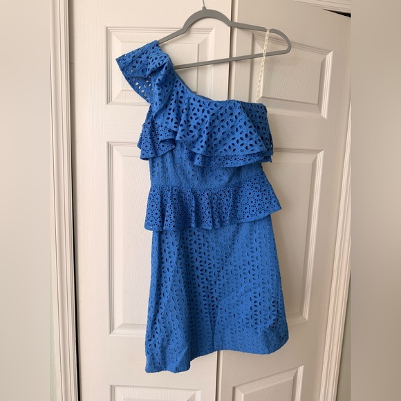 Lilly Pulitzer Josey blue Eyelet One-Shoulder Dress size 2 - Picture 5 of 8